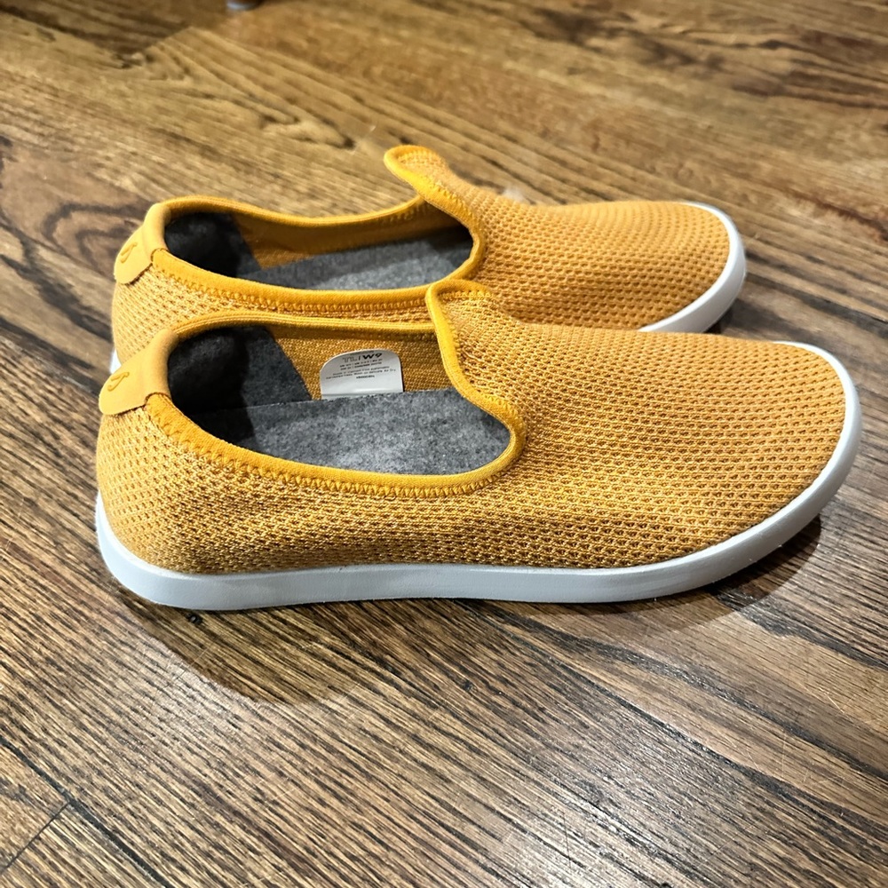 Allbird Tree Loungers W9 Gold/Yellow Brand New